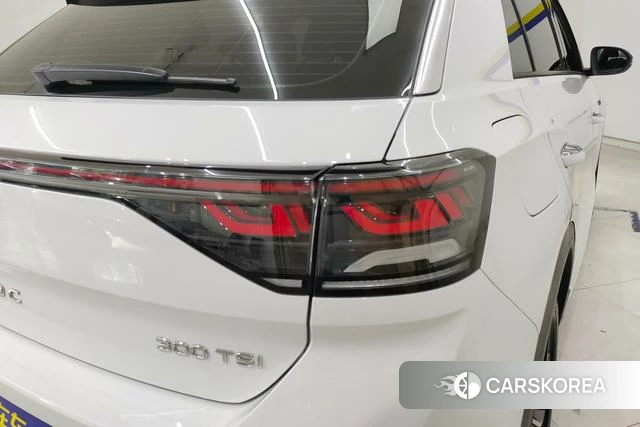 Volkswagen T-Roc 2023 Белый из Китая