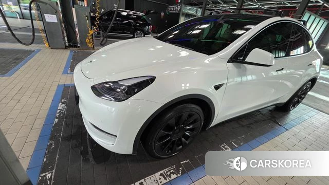 Tesla Model Y 2022 Белый из Кореи