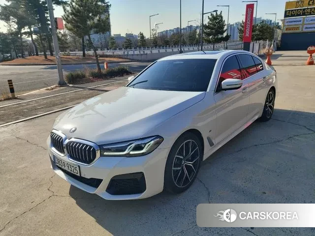 BMW 5 Series (G30) 2022 Белый из Кореи