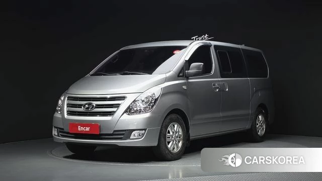 Hyundai Grand Starex 2018 Серебряный из Кореи