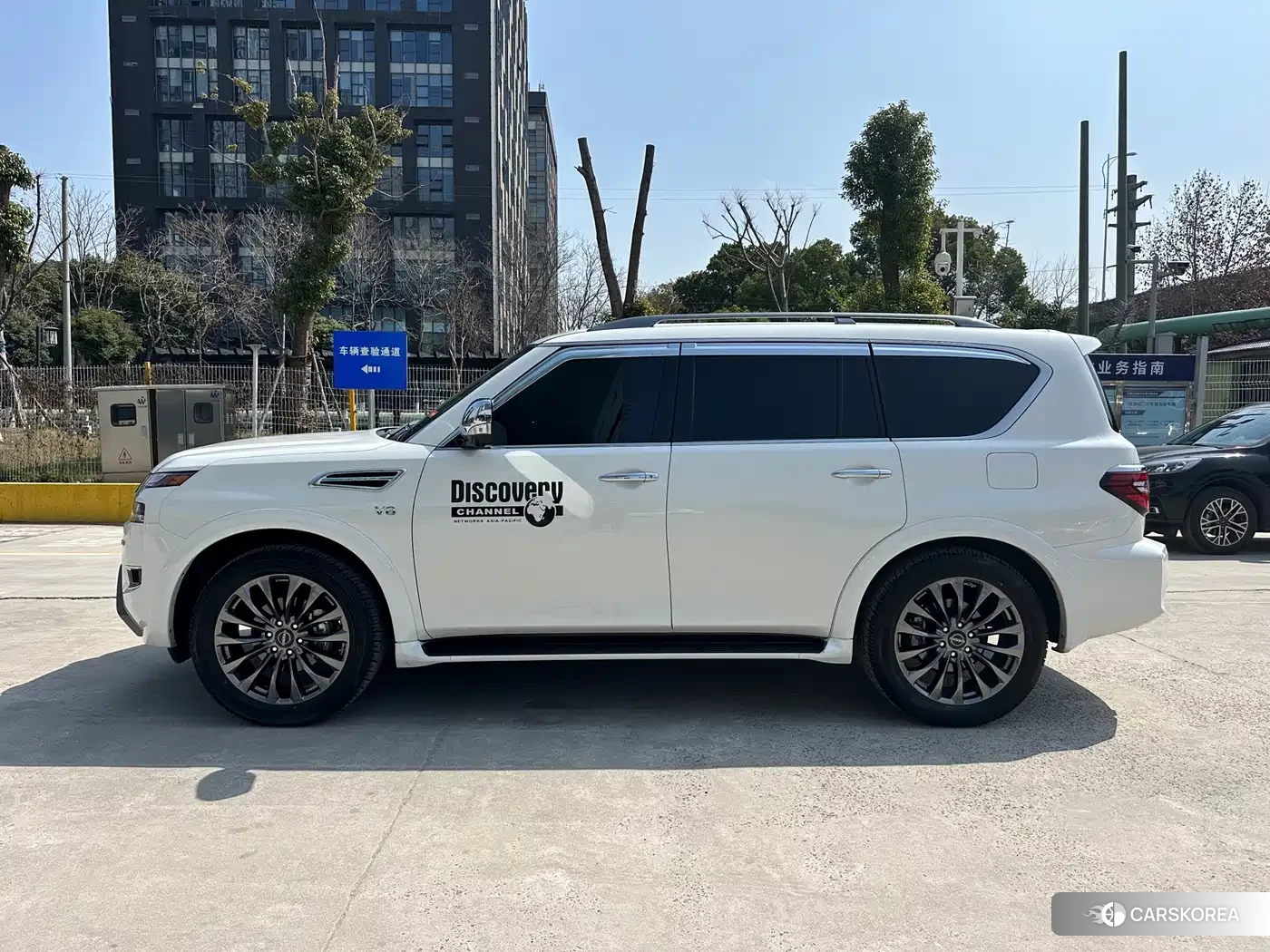 Nissan Patrol 2023 Белый из Китая