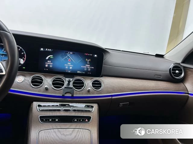 Mercedes-Benz E-Class 2023 Черный из Китая