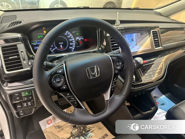 Honda Elysion 2022 Белый из Китая
