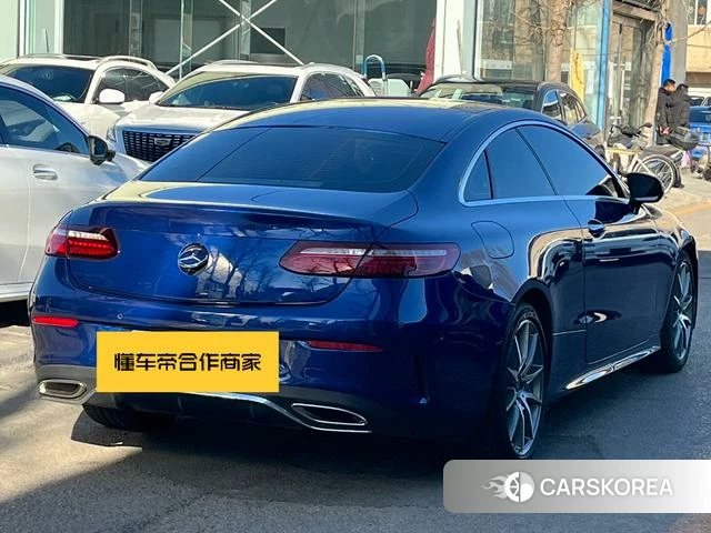 Mercedes-Benz E-Class 2021 Синий из Китая