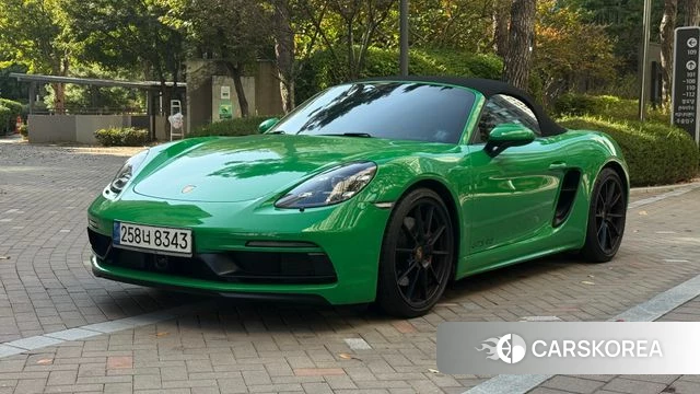 Porsche 718 Boxster 2022 Зеленый из Кореи