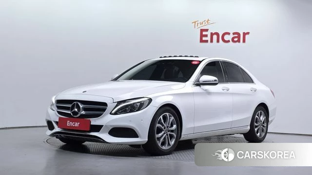 Mercedes-Benz C-Class W205 2018 Белый из Кореи