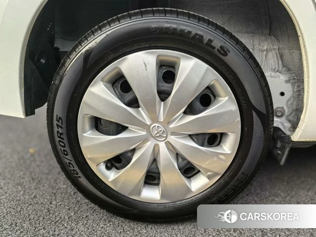 Toyota Yaris L 2021 Белый из Китая