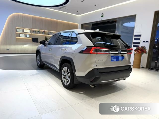 Toyota Wildlander 2022 Шампань из Китая
