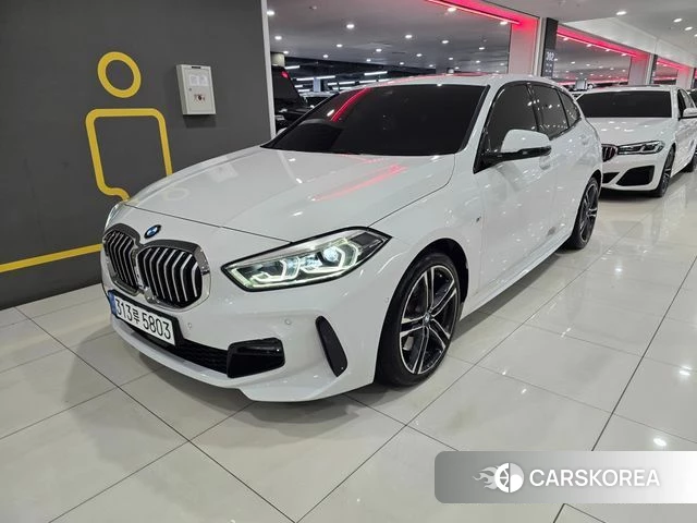 BMW 1 Series (F40) 2022 Белый из Кореи