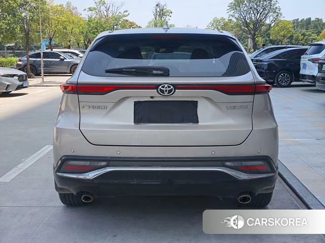 Toyota Venza 2023 Серебристо-серый из Китая