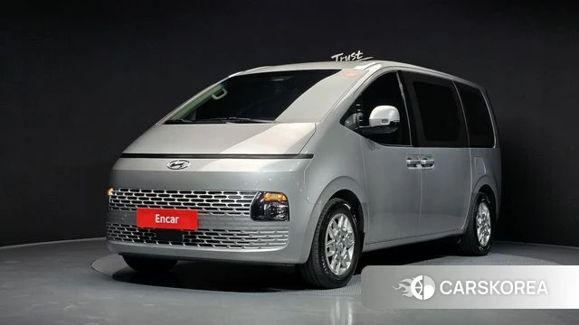 Hyundai Staria 2023 Серебристо-серый из Кореи