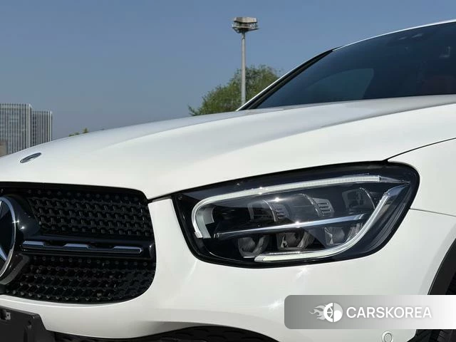 Mercedes-Benz GLC 2021 Белый из Китая