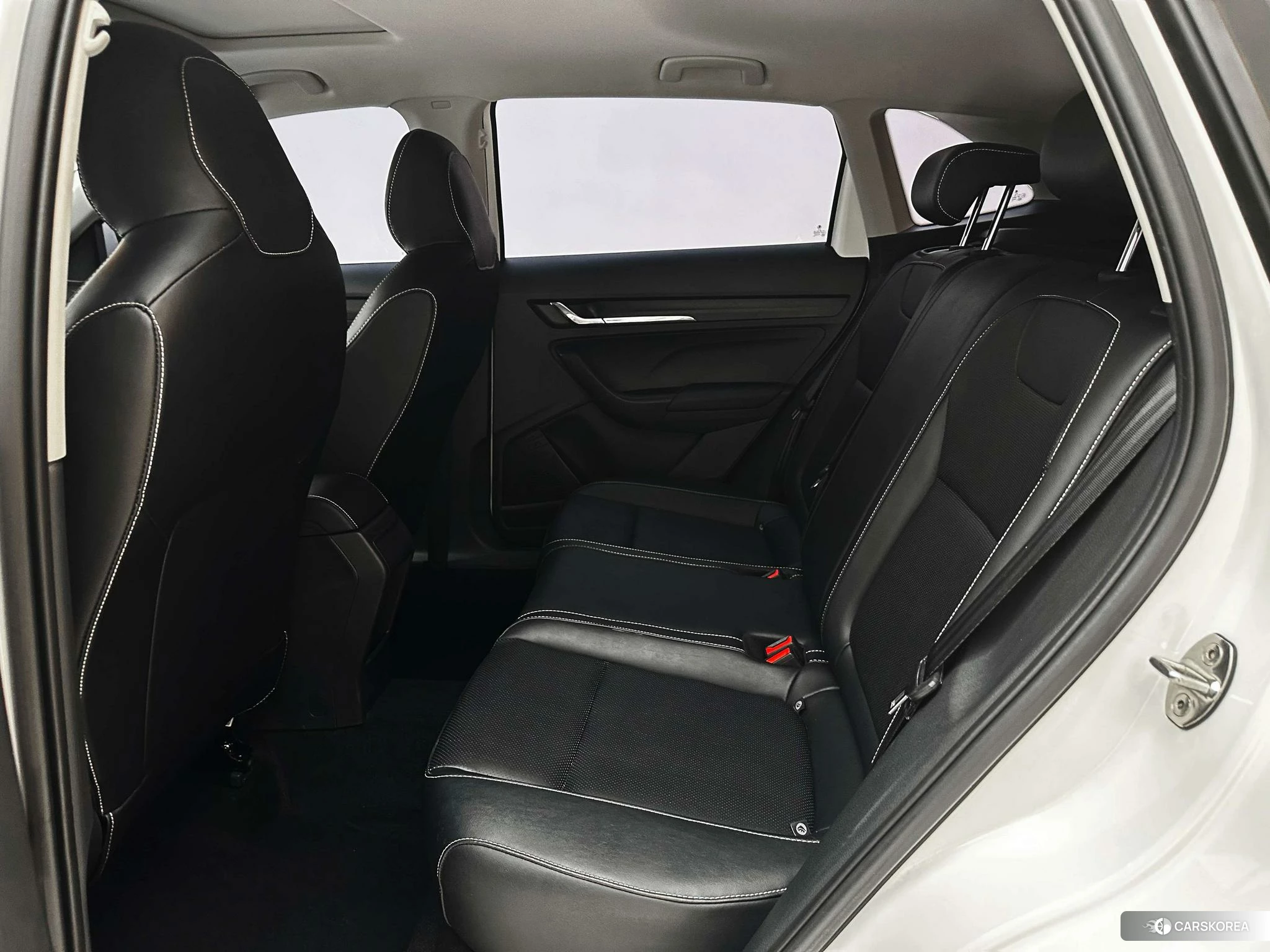 Skoda Kamiq 2022 Белый из Китая
