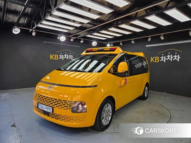 Hyundai Staria 2022 Желтый из Кореи