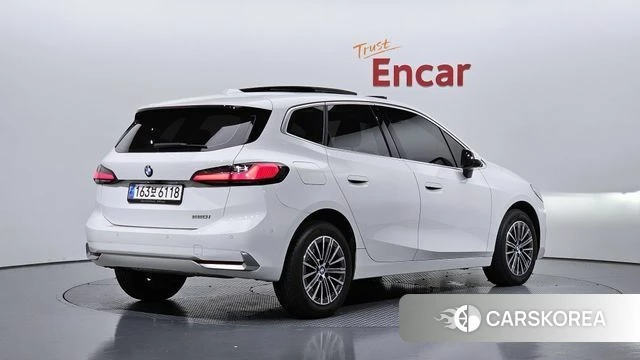 BMW 2 Series Active Tourer (U06) 2023 Белый из Кореи