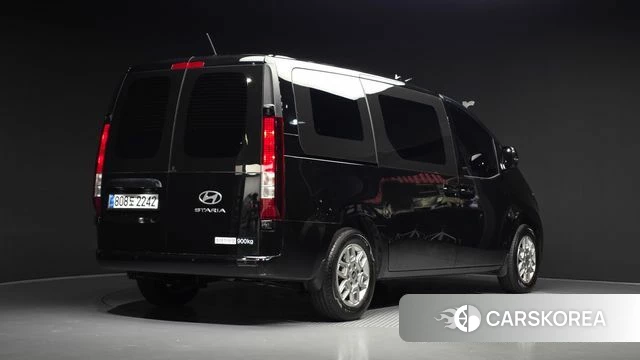 Hyundai Staria 2025 Черный из Кореи