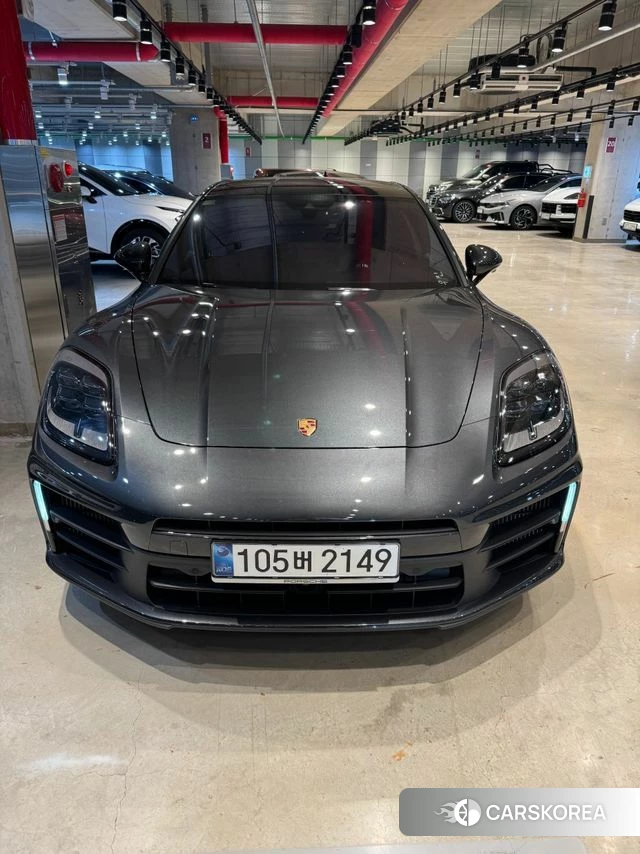 Porsche Panamera (976) 2024 Серый из Кореи