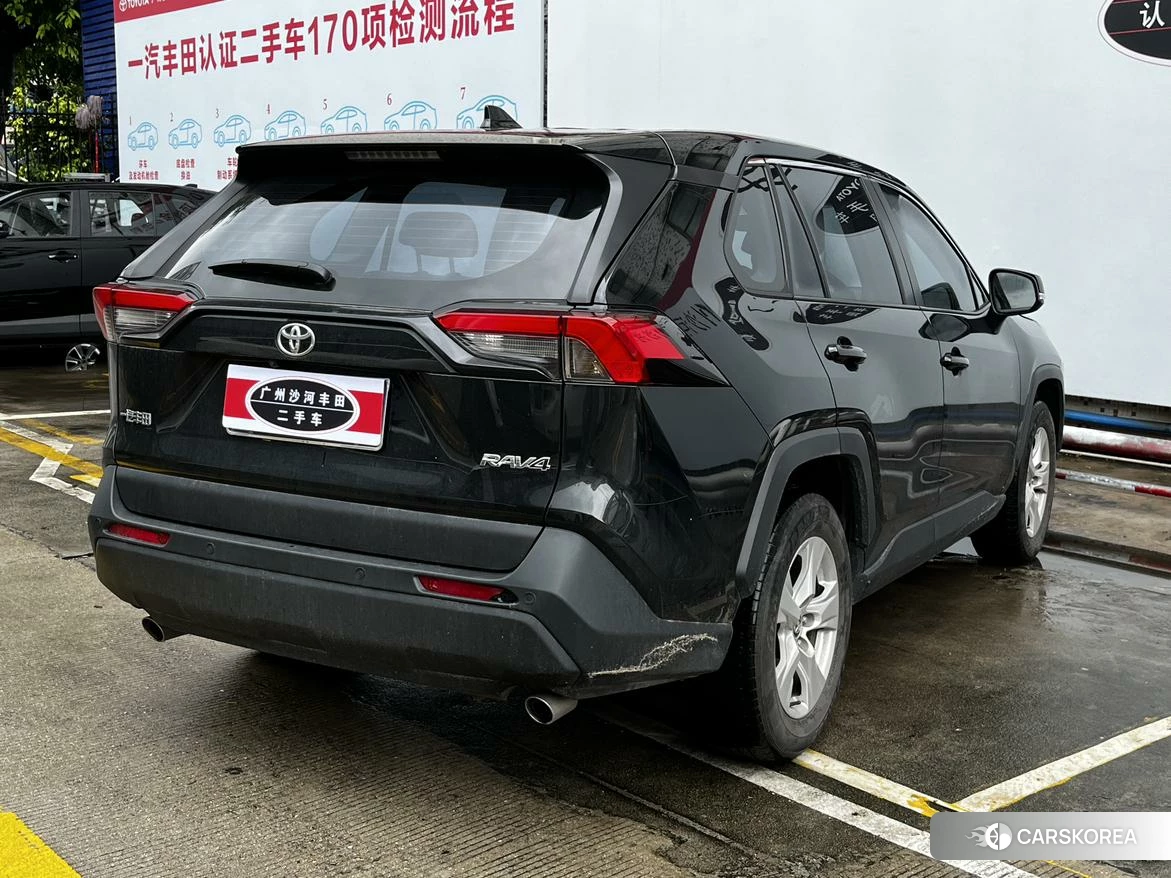 Toyota RAV4 2024 Черный из Китая