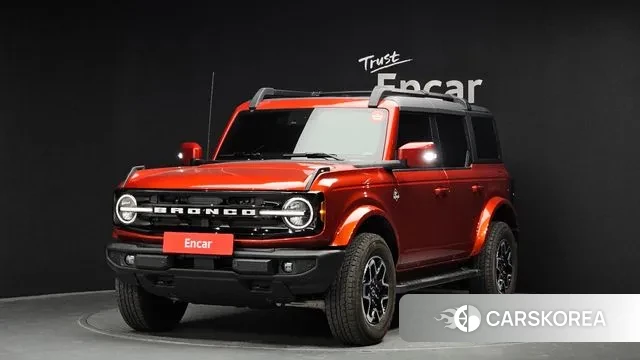 Ford Bronco 6th Generation 2023 Красный из Кореи