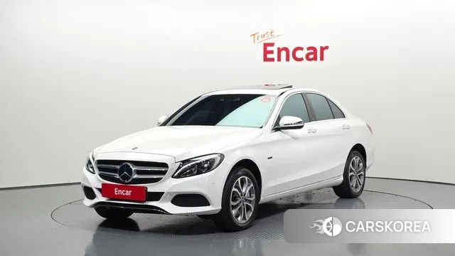 Mercedes-Benz C-Class W205 2018 Белый из Кореи