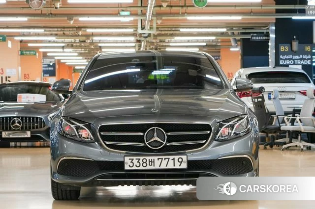 Mercedes-Benz E-Class W213 2020 Серый из Кореи