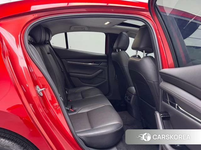 Mazda 3 2021 Красный из Китая