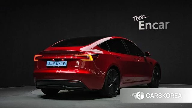 Tesla Model 3 2024 Красный из Кореи