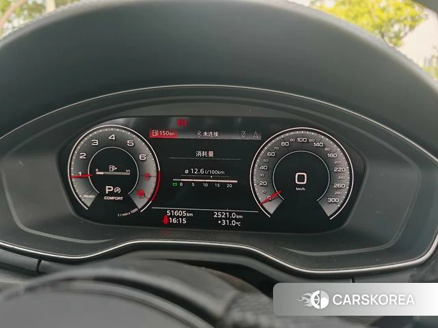 Audi A4L 2021 Темно-серый из Китая