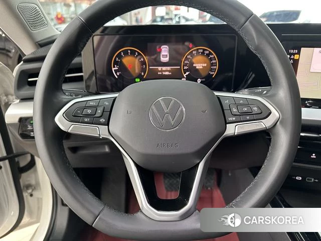 Volkswagen Lamando 2022 Белый из Китая