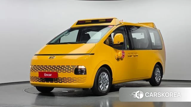 Hyundai Staria 2023 Желтый из Кореи