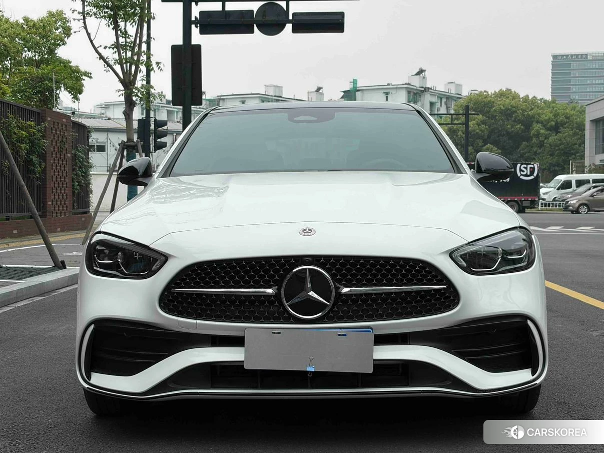 Mercedes-Benz C-class 2023 Белый из Китая