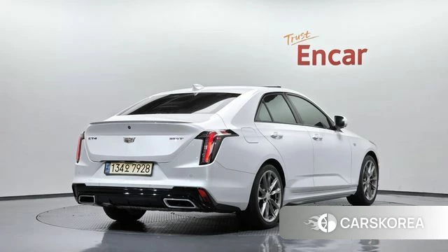 Cadillac CT4 2021 Белый из Кореи