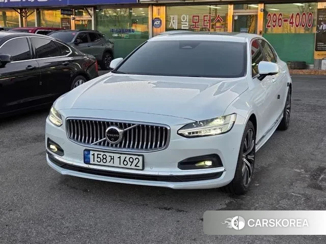 Volvo S90 2023 Белый из Кореи