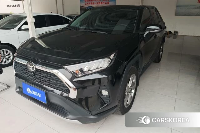 Toyota RAV4 2021 Черный из Китая