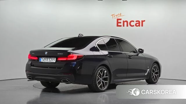 BMW 5 Series (G30) 2023 Черный из Кореи