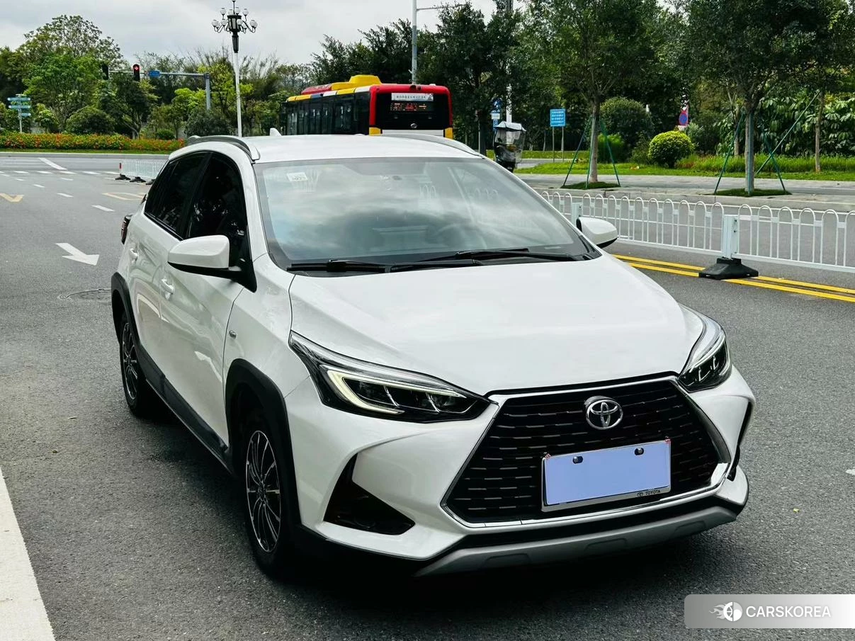 Toyota Yaris L 2021 Белый из Китая
