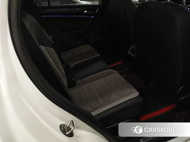 Volkswagen Tayron 2021 Белый из Китая