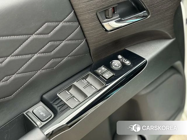 Honda Elysion 2022 Белый из Китая