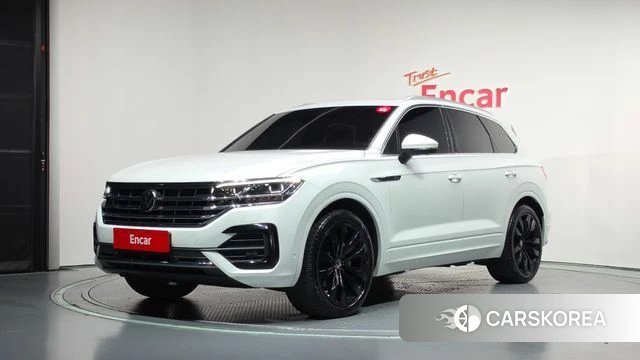 Volkswagen Touareg 3rd generation 2023 Белый из Кореи