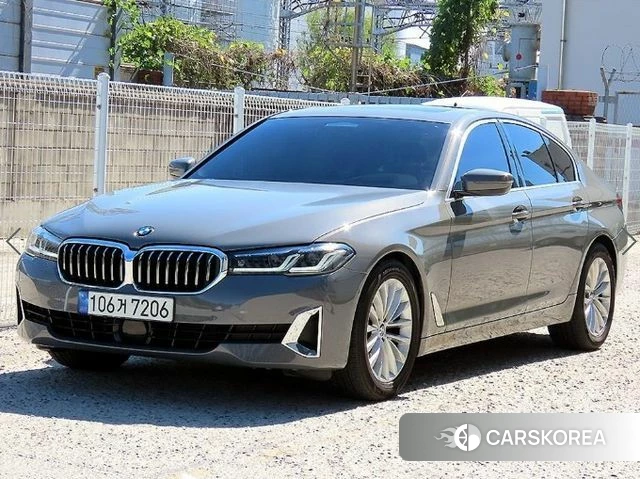 BMW 5 Series (G30) 2022 Серый из Кореи