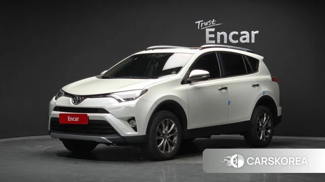 Toyota RAV4 2018 Белый из Кореи