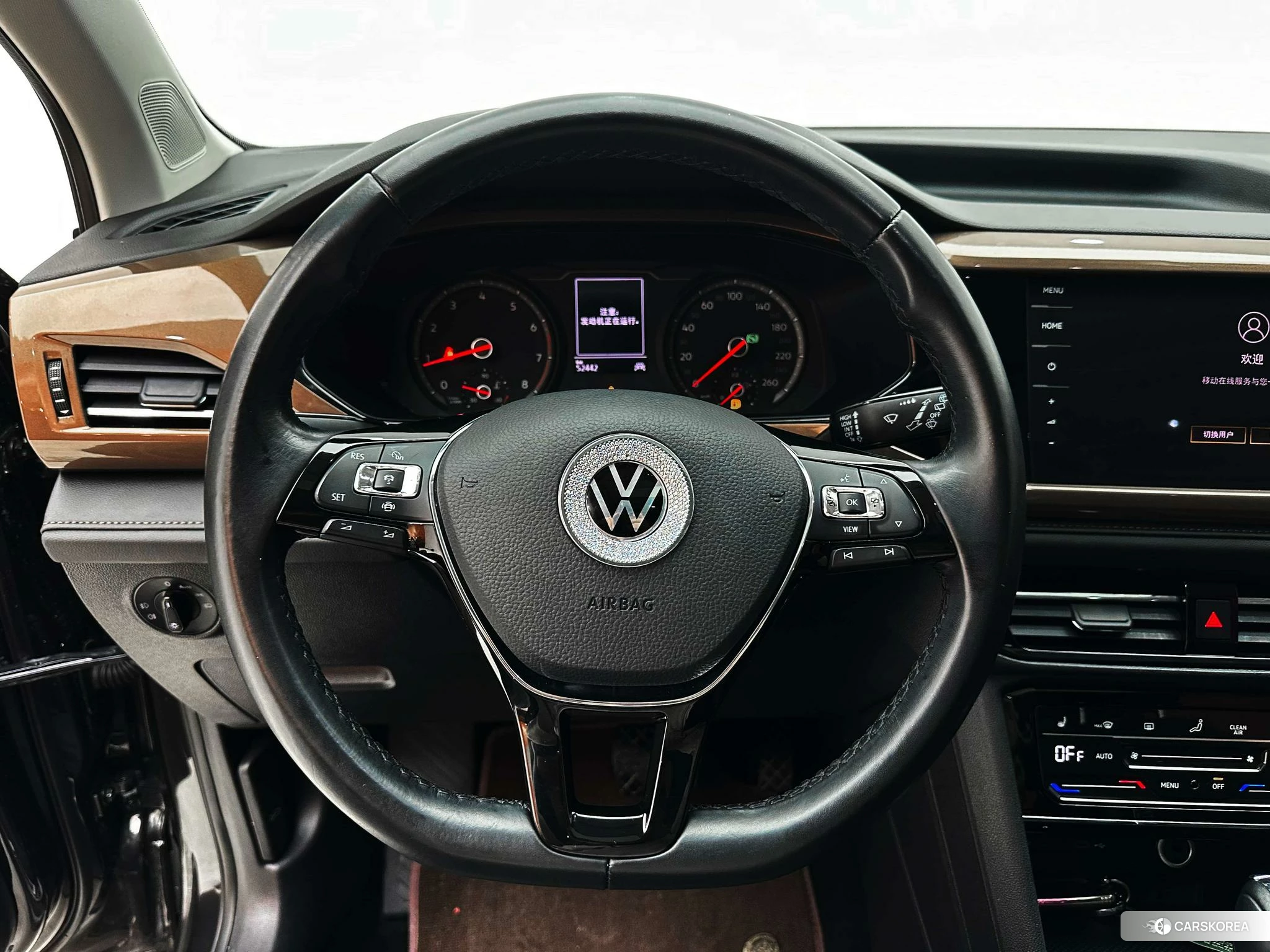 Volkswagen Tharu 2020 Черный из Китая