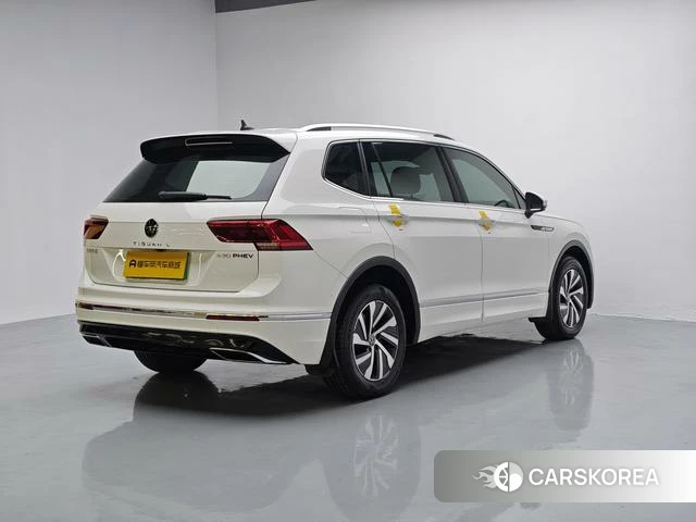 Volkswagen Tiguan L 2021 Белый из Китая