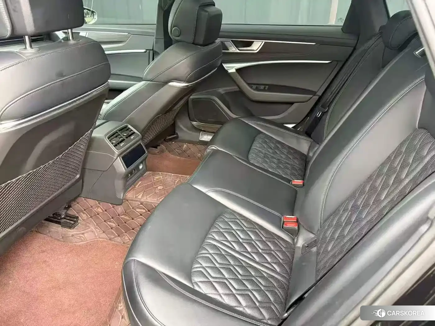 Audi A6L 2025 Черный из Китая