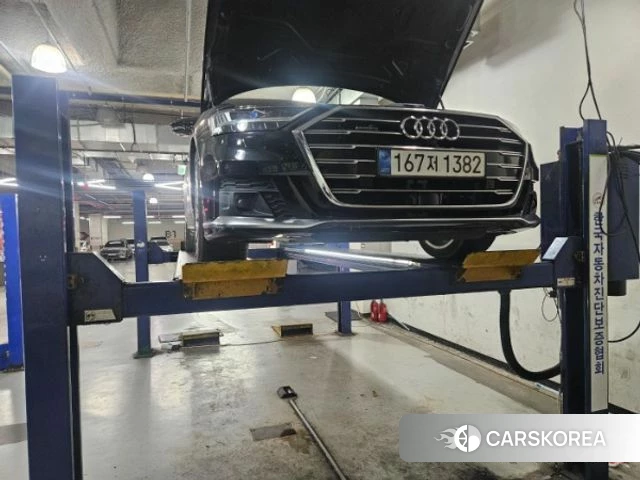 Audi A8 (D5) 2021 Черный из Кореи