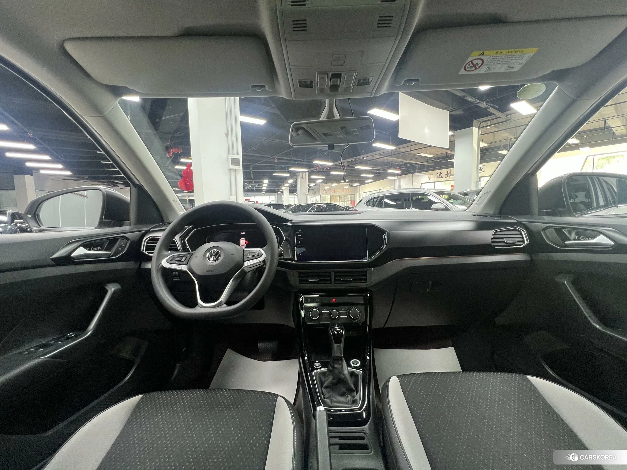 Volkswagen Tacqua 2021 Белый из Китая