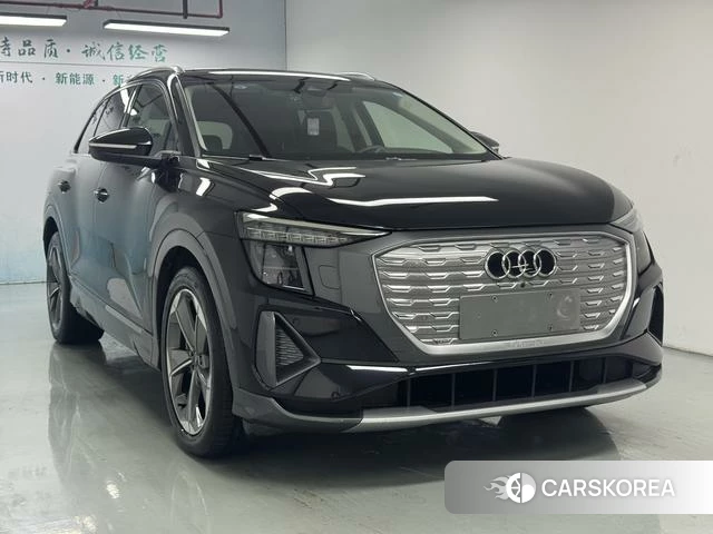 Audi Q5L 2023 Черный из Китая