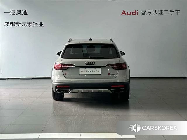 Audi A4L 2023 Серебристо-серый из Китая