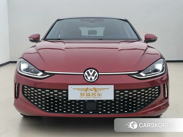 Volkswagen Lamando 2023 Красный из Китая