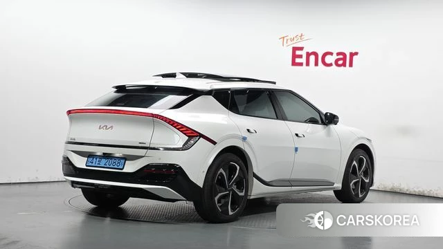 Kia EV6 2023 Белый из Кореи